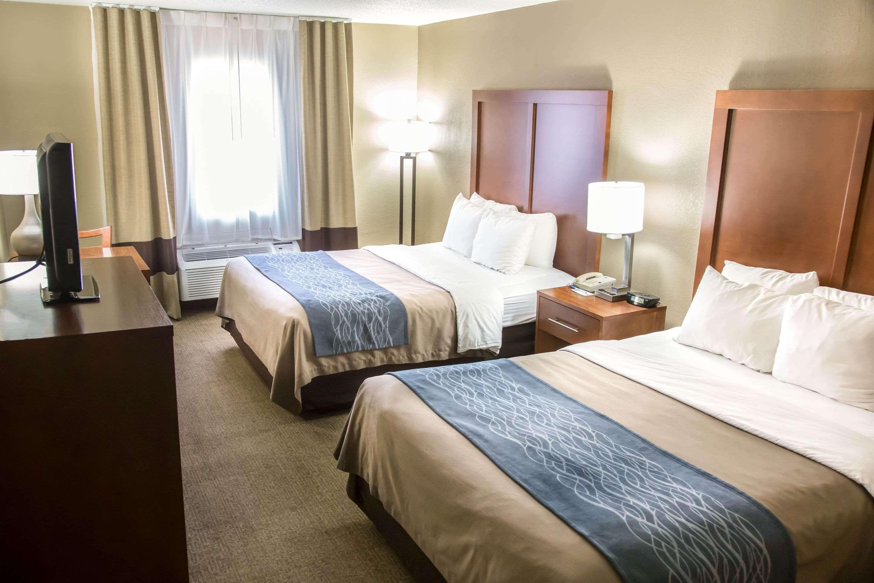 Comfort Near Six Flags Gasthof 3*