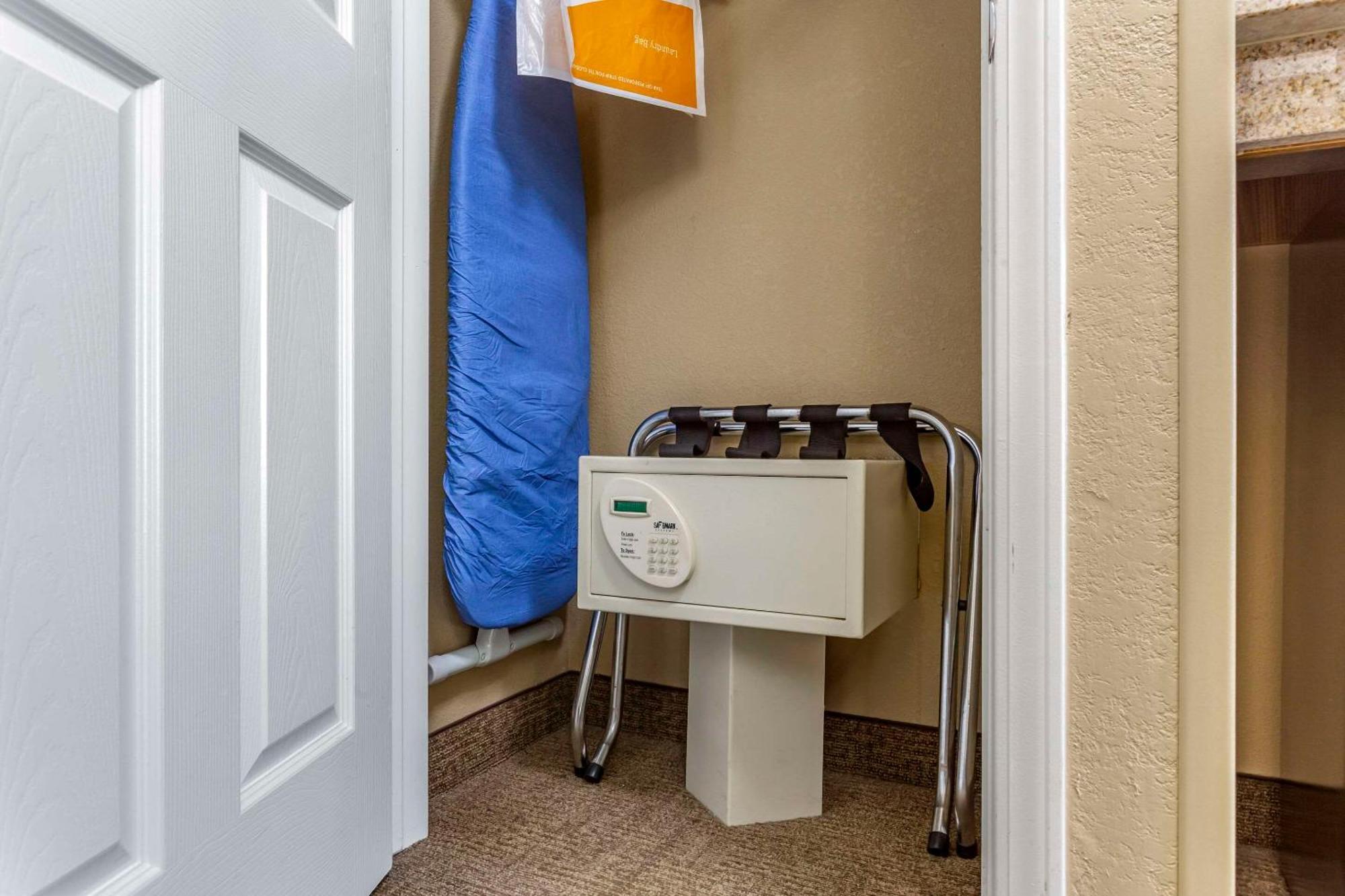 Comfort Near Six Flags 3* Gurnee