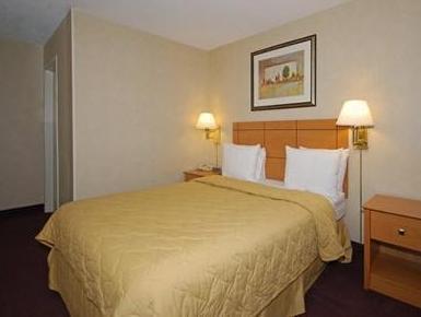 Comfort Near Six Flags 3*