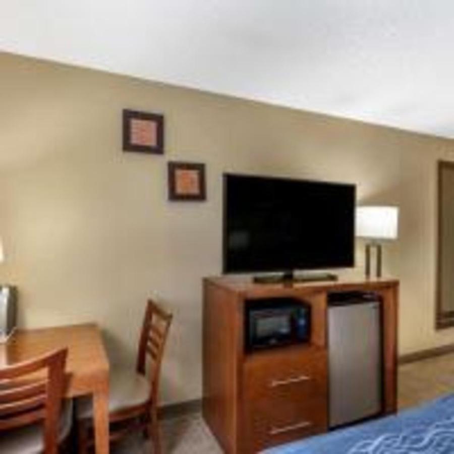 Comfort Near Six Flags